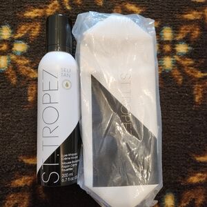 St. Tropez White and Black Self Tan Mousse with White Applicator Mitt